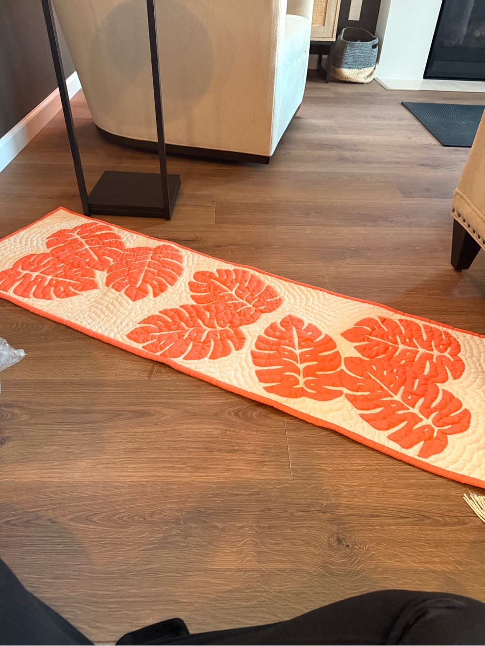 Hawaiin Coral Leaf Quilted Runner
